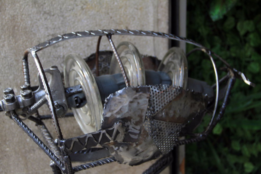 Detalle escultura "Flamingo"