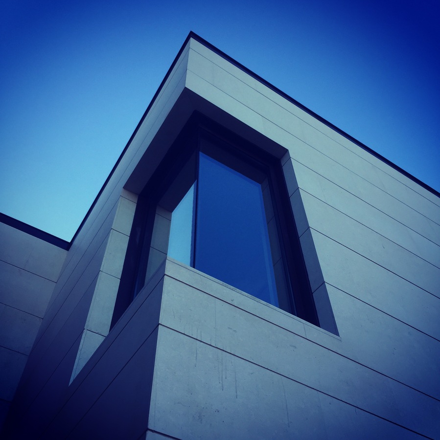 Detalle esquina edificio 