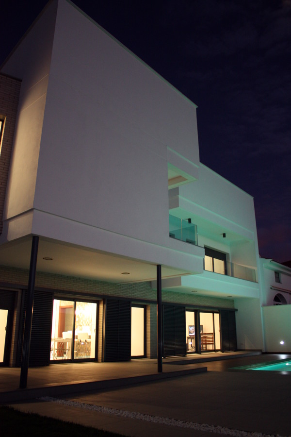 DETALLE FACHADA PATIO TRASERO 1