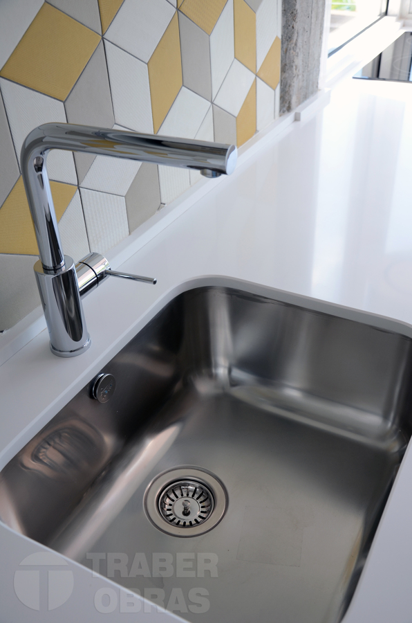 Detalle fregadero cocina.