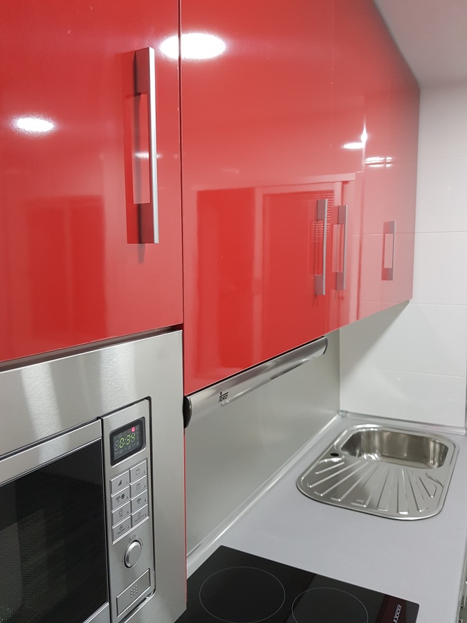 Detalle frontal de cocina