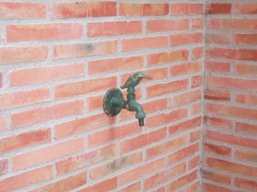 Detalle fuente de jardín