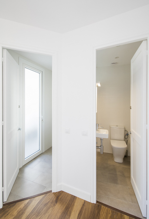 Detalle galería y aseo