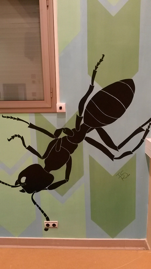 Detalle hormiga acabada