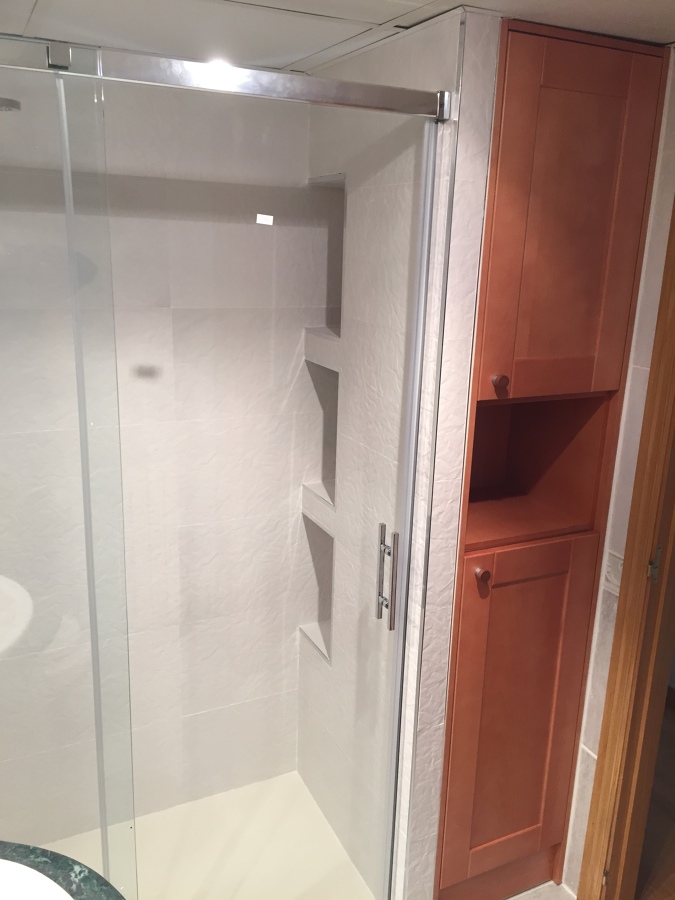 DETALLE HUECOS PORTA GEL