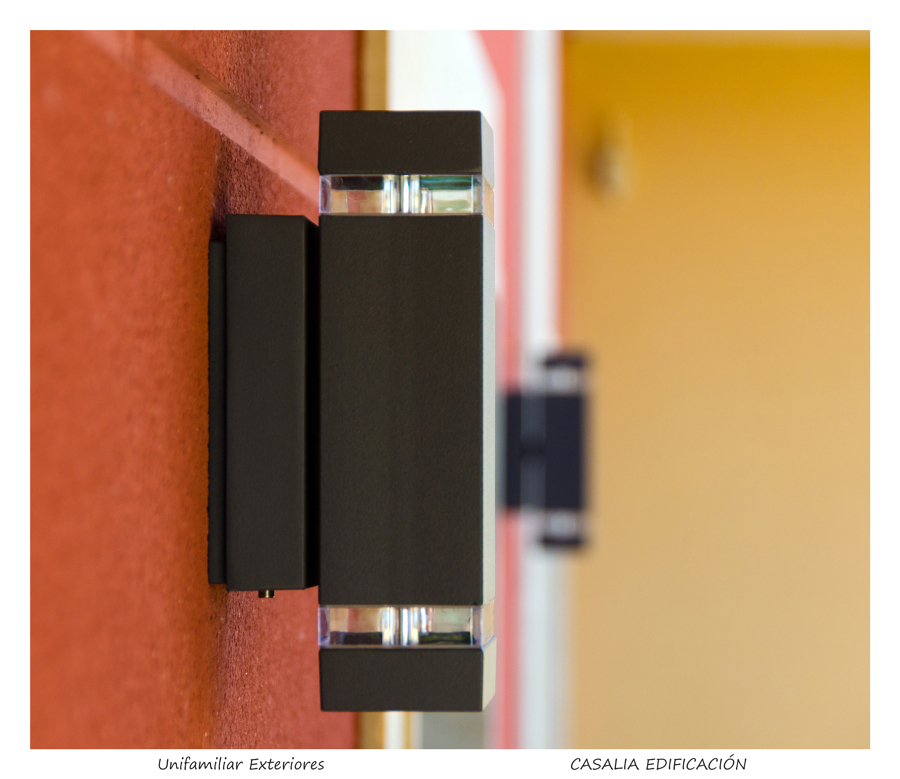 Detalle iluminación exterior