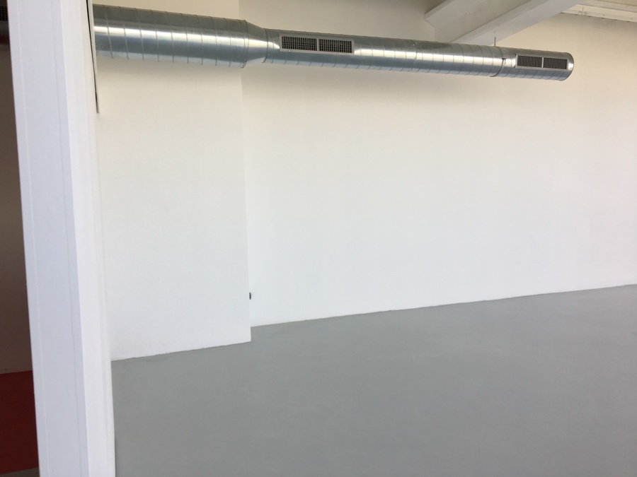 Detalle instalación climatización tienda bicicletas