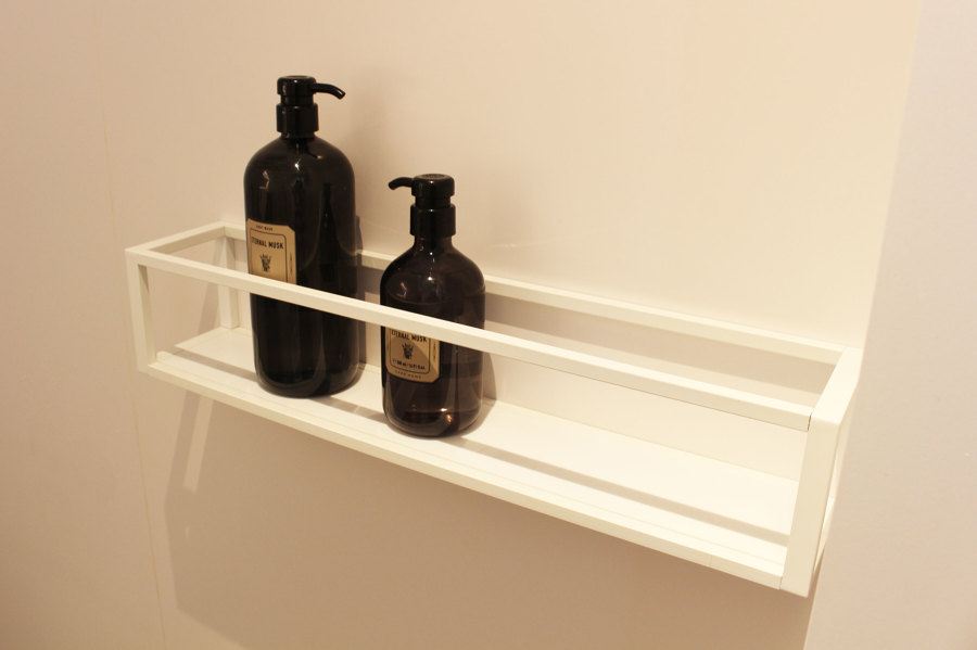 Detalle jabonera minimalista