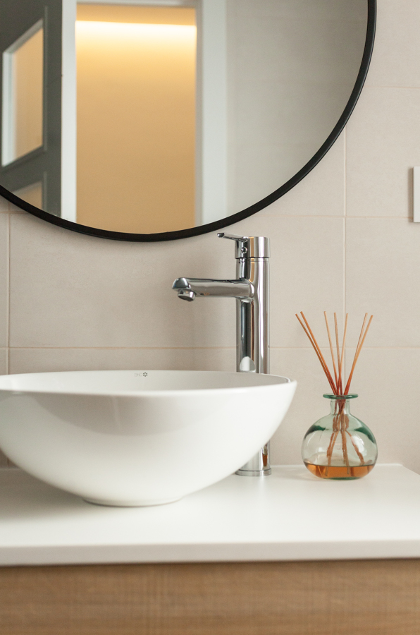 Detalle lavabo baño