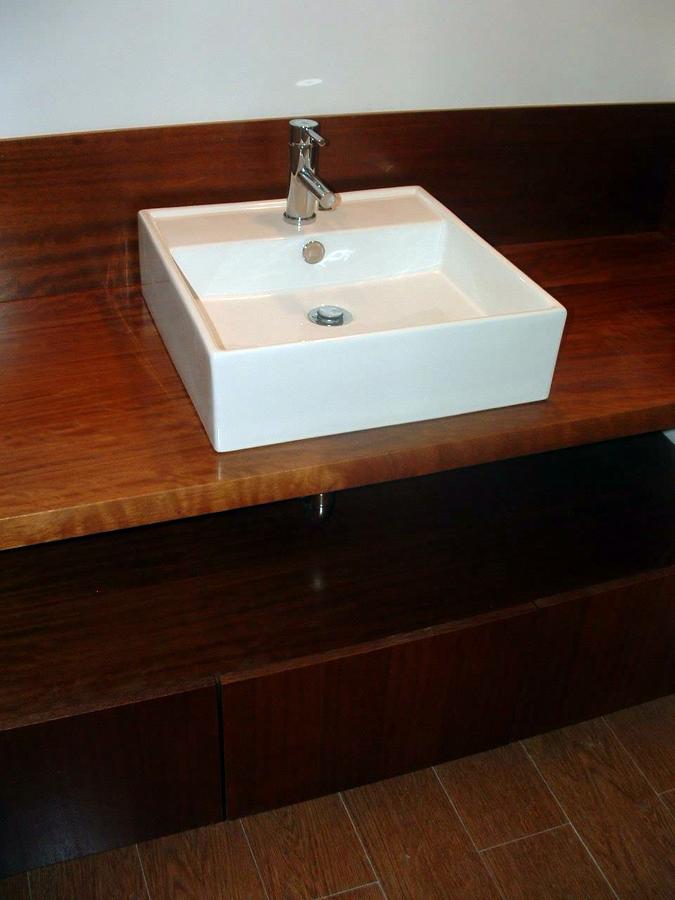 DETALLE LAVABO BAÑO PRINCIPAL