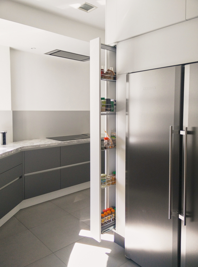 detalle mueble extraíble especiero