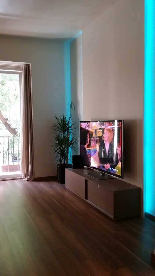 Detalle pantalla 70 pulgadas