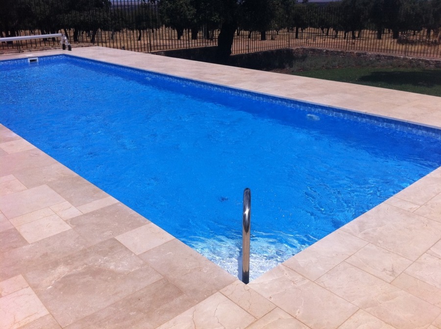 Detalle pasamanos y escalera interior