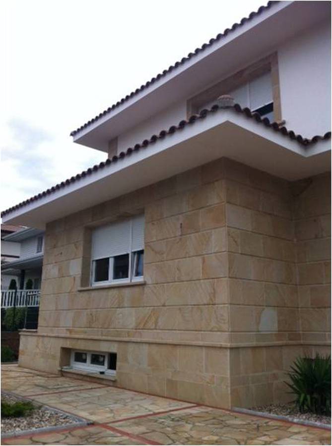 detalle piedra fachada