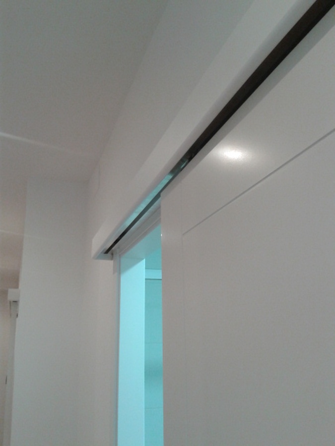 Detalle puerta corredera vista