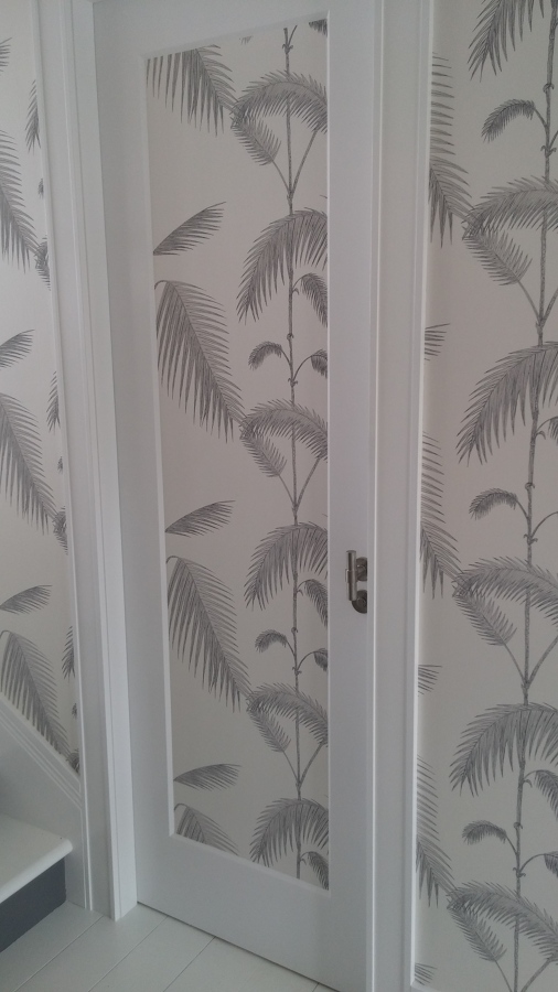 DETALLE PUERTA DE BAÑO ATICO