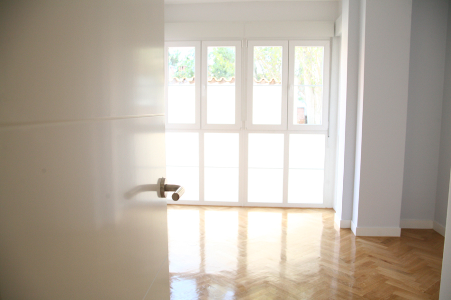 Detalle puerta lacada