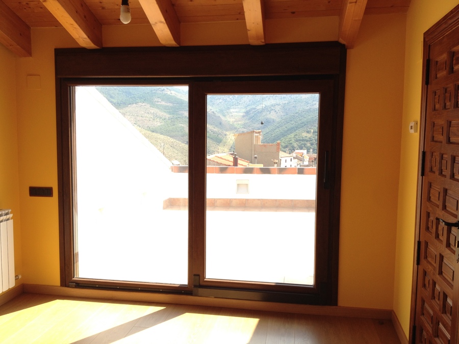 Detalle puerta oscilo-paralela (apertura)