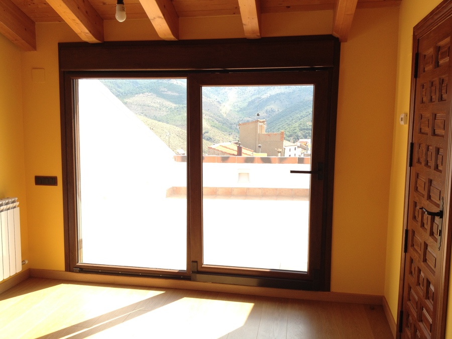 Detalle puerta oscilo-paralela (apertura)