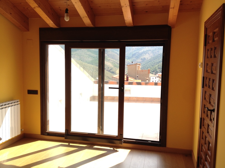 Detalle puerta oscilo-paralela (apertura)