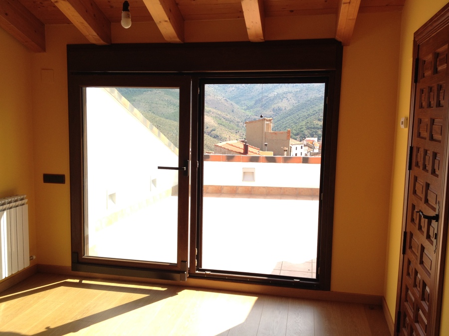 Detalle puerta oscilo-paralela (apertura)