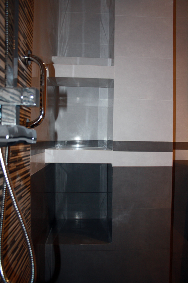 Detalle repisas laterales