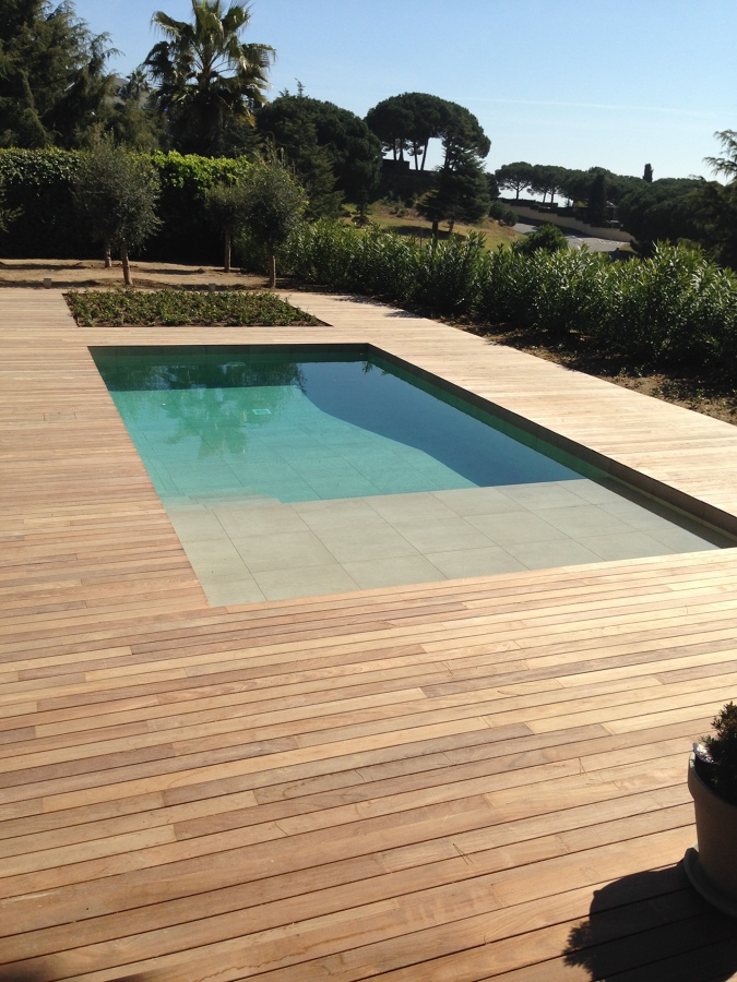 DETALLE TARIMA Y PORCELANICO