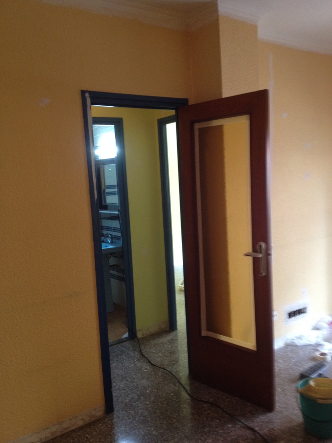 Detalle vivienda antes y durante rehabilitación