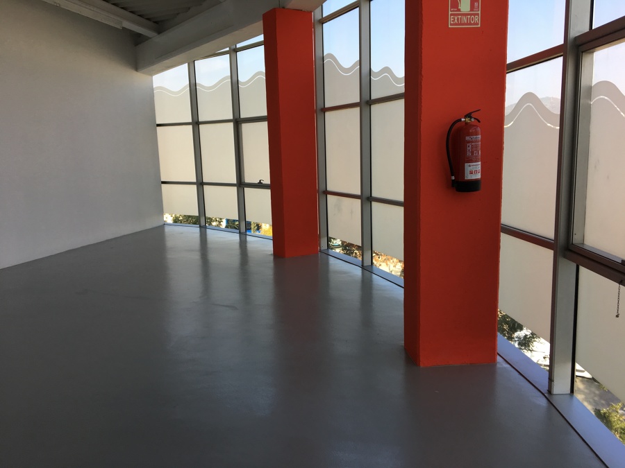 Detalle zona outlet tienda bicicletas