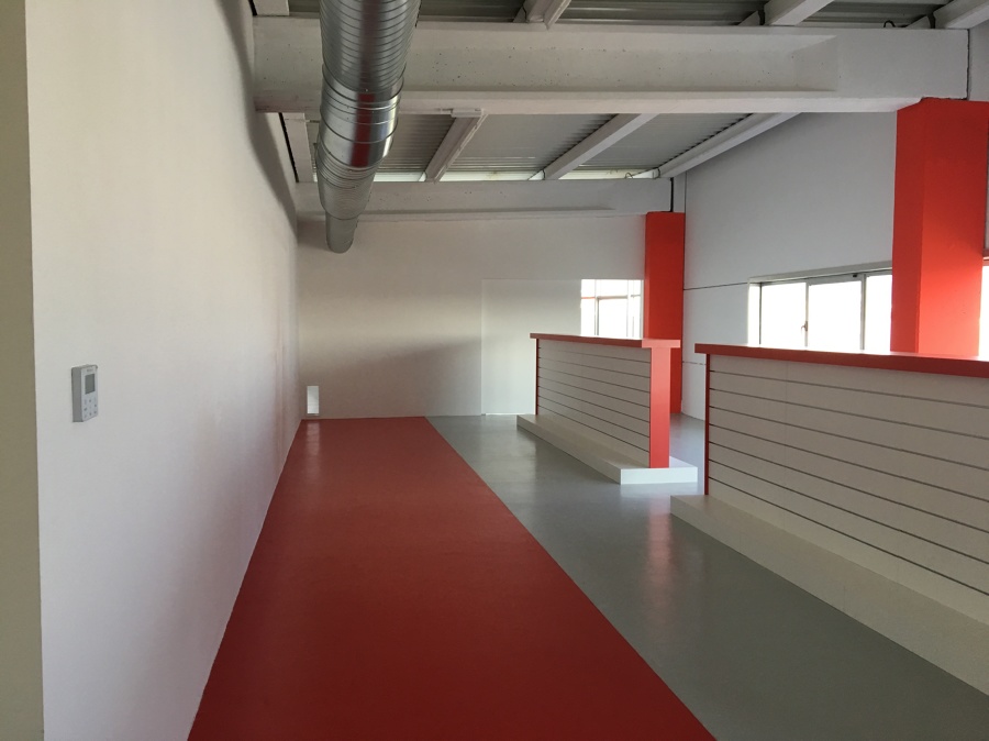 Detalle zona outlet tienda de bicicletas