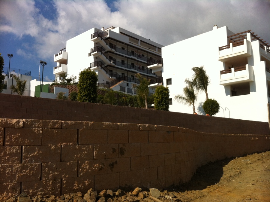 DETALLE ZONA PISCINA