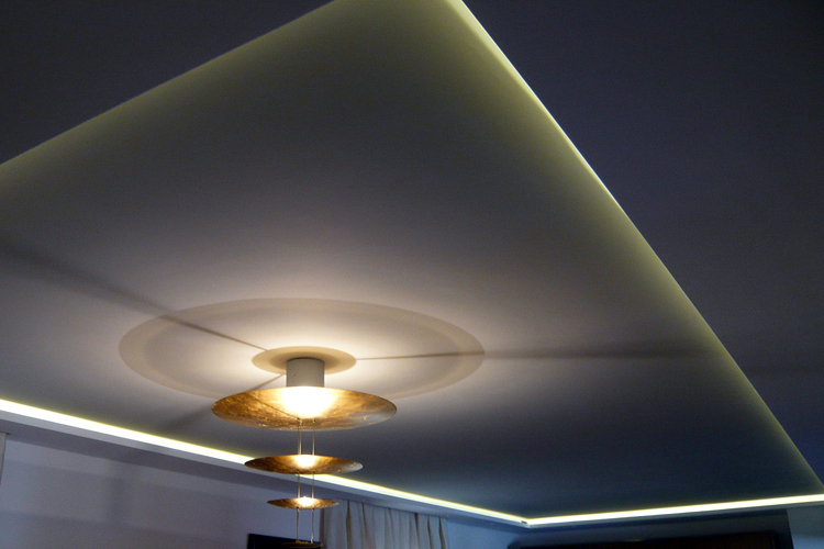 DETALLES TECHO E ILUMINACION