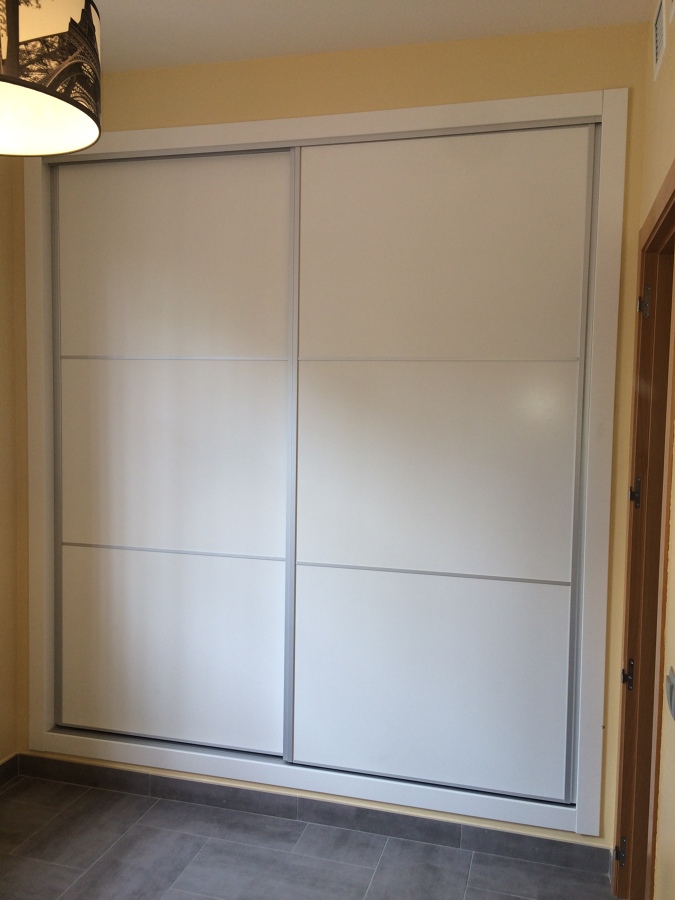 Diseño, elaboración y montaje de armario