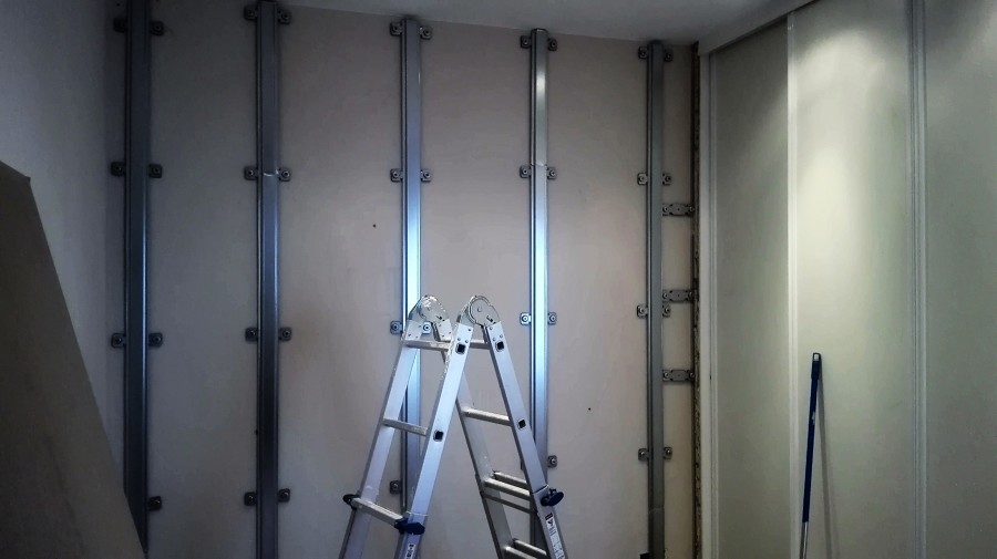 Disposición perfilería semidirecta