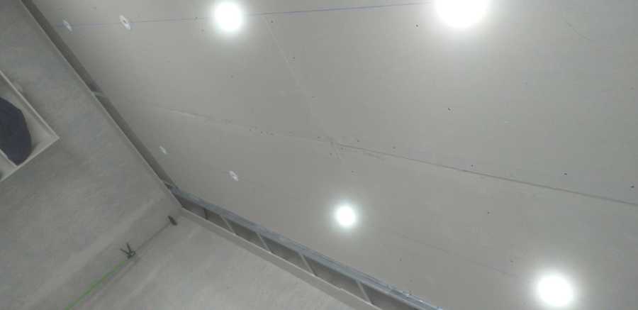 Doble conmutación de focos en salón