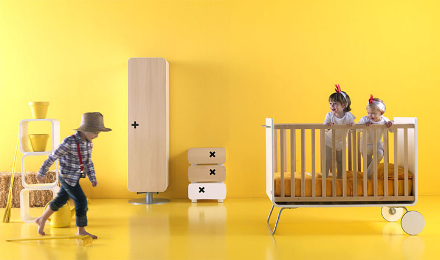 domitorio infantil madera y amarillo