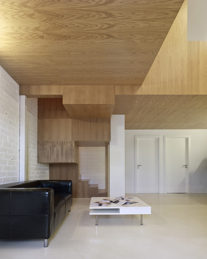 Perspectiva de los cubos en la sala de espera