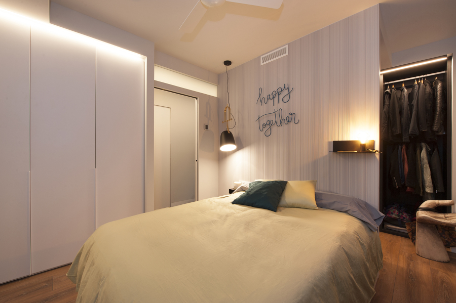 Dormitorio con vestidor