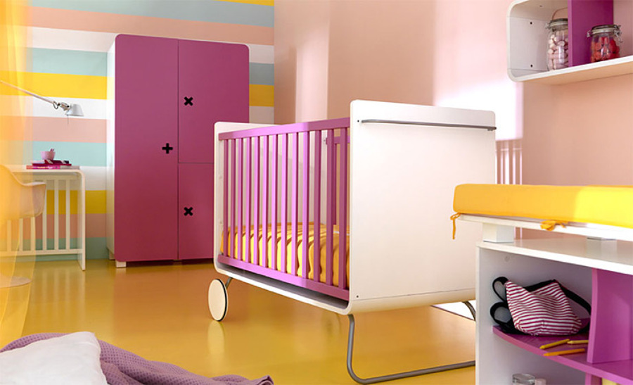 dormitorio infantil rosa y amarillo
