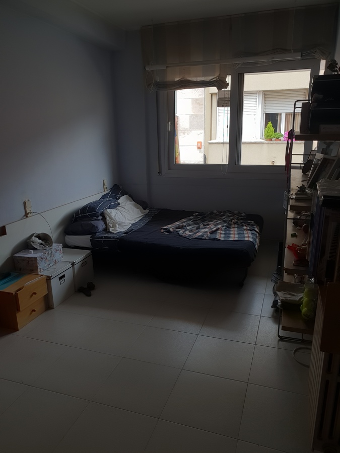 Dormitorio juvenil antes de la intervención