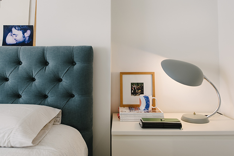 dormitorio principal con cabecero a medida