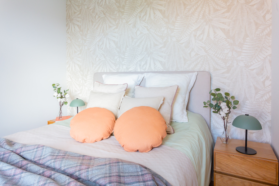 Dormitorio verde cálido