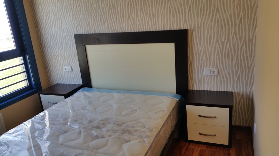 Dormitorio wengé y crema