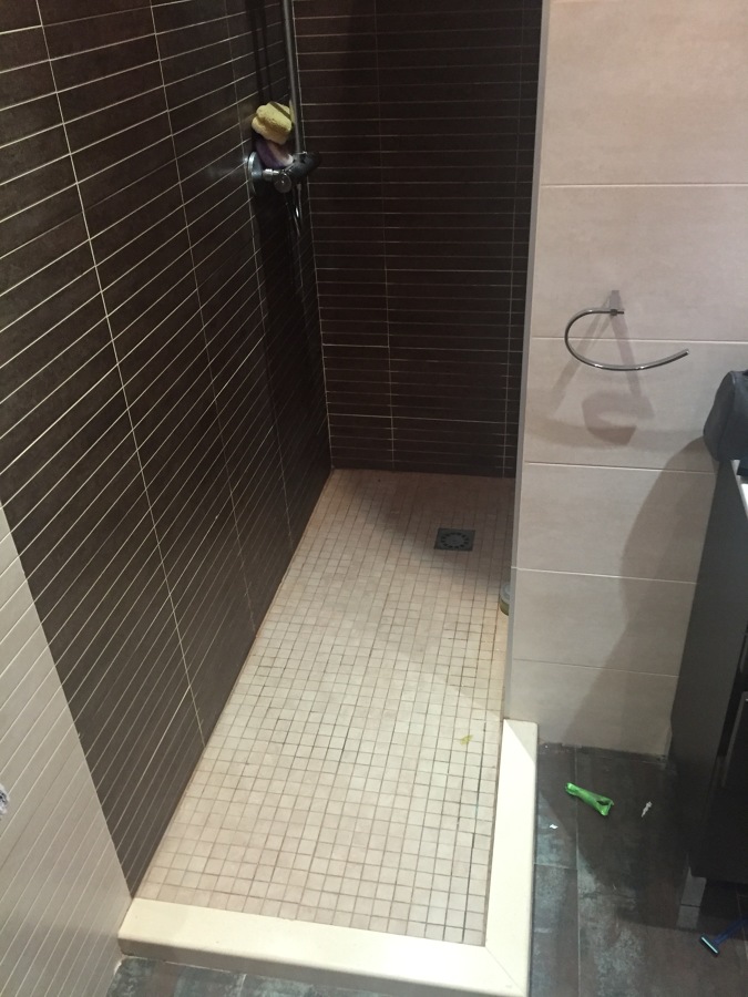 Ducha de gresite antideslizante