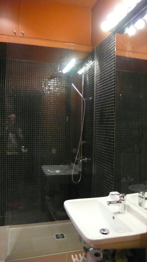 Ducha de obra en actual BAÑO. 