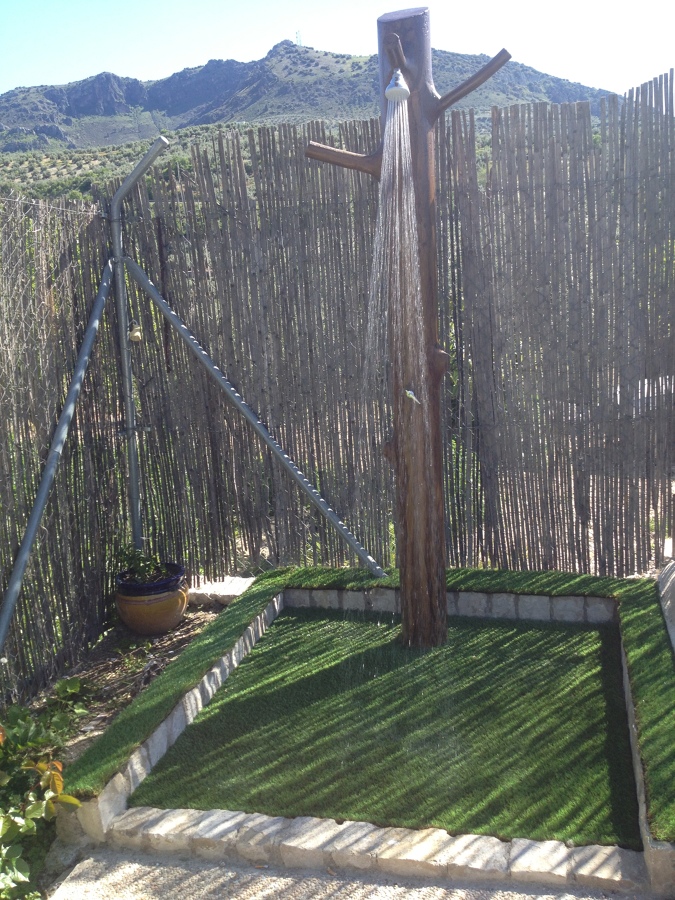 Ducha piscina efecto madera