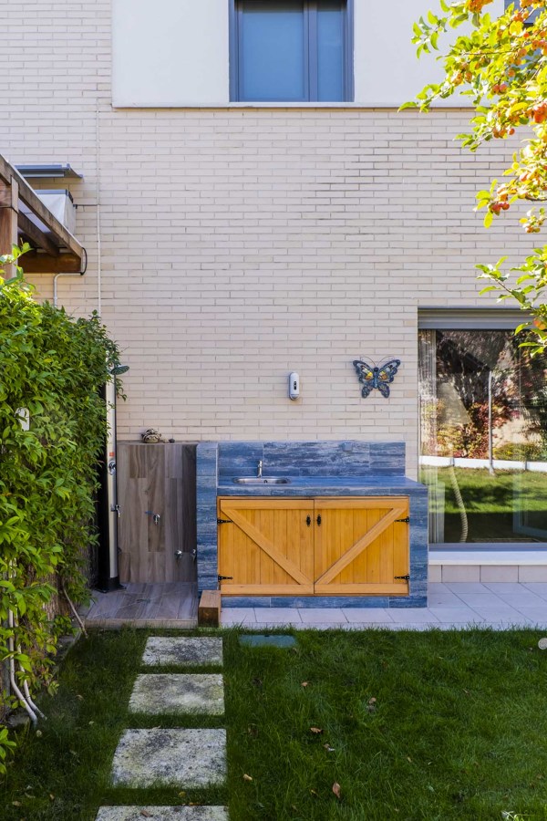 Ducha y fregadero exterior