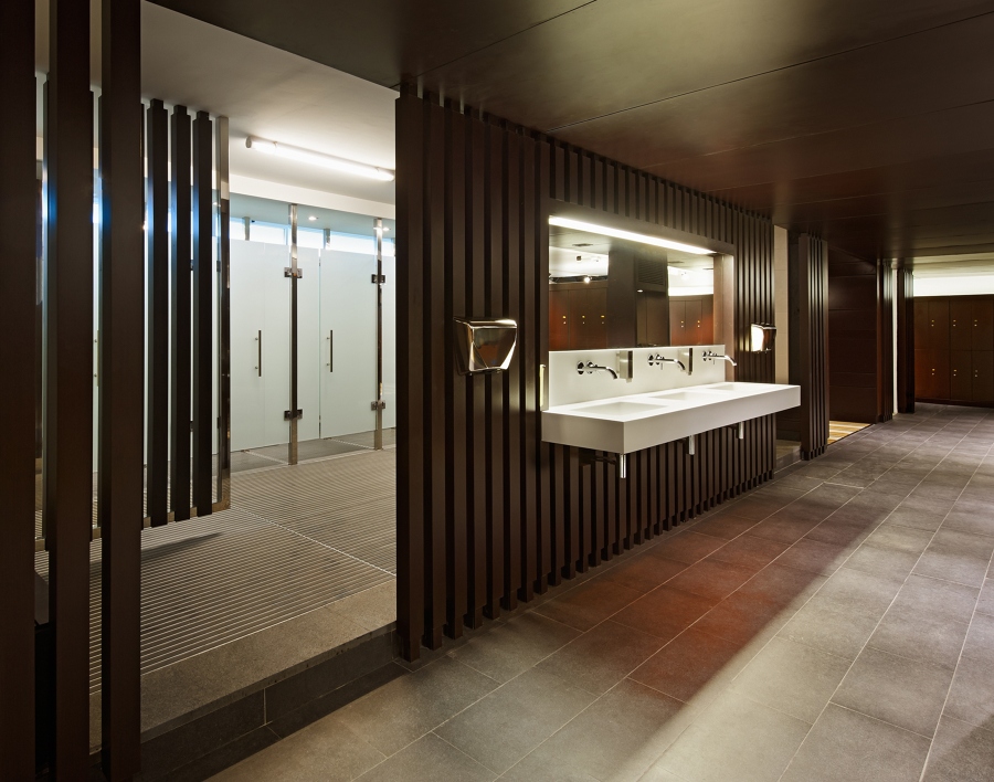 duchas y zona de aseo