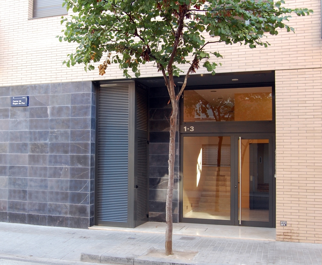 EDIFICI D'HABITATGES A BADALONA