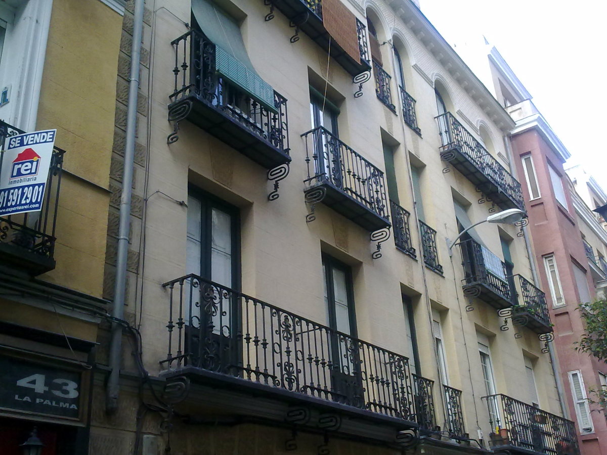 EDIFICIO 14 VIVIENDAS EN MADRID